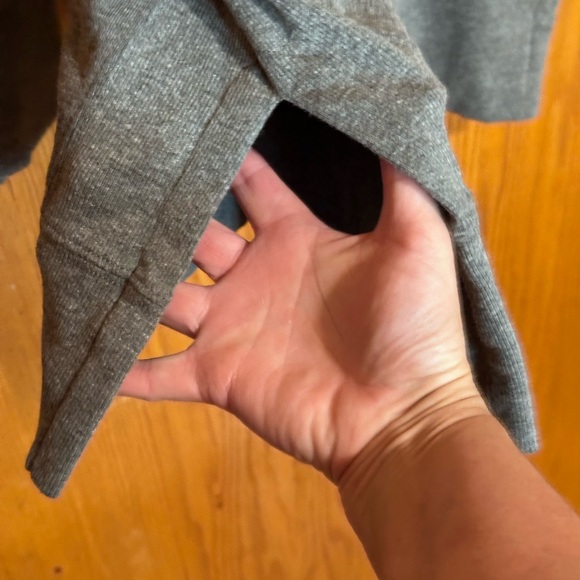 Maurice’s “let’s hibernate” leggings cut sweatshirt NWT sz large - Picture 4 of 5